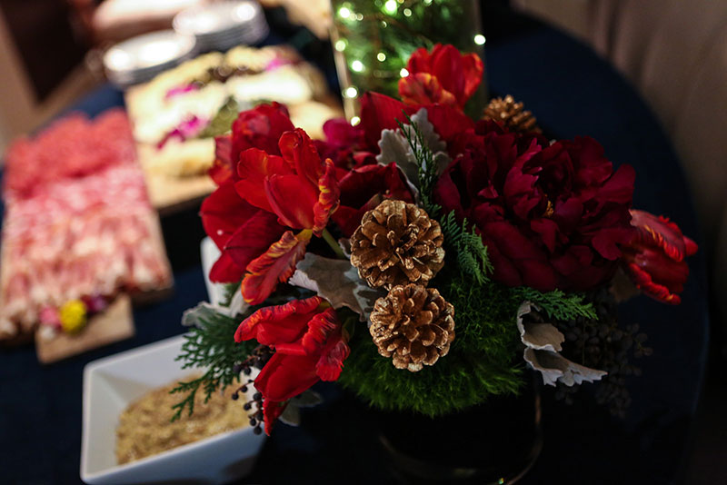 All Natural Holiday Decor and Centerpieces
